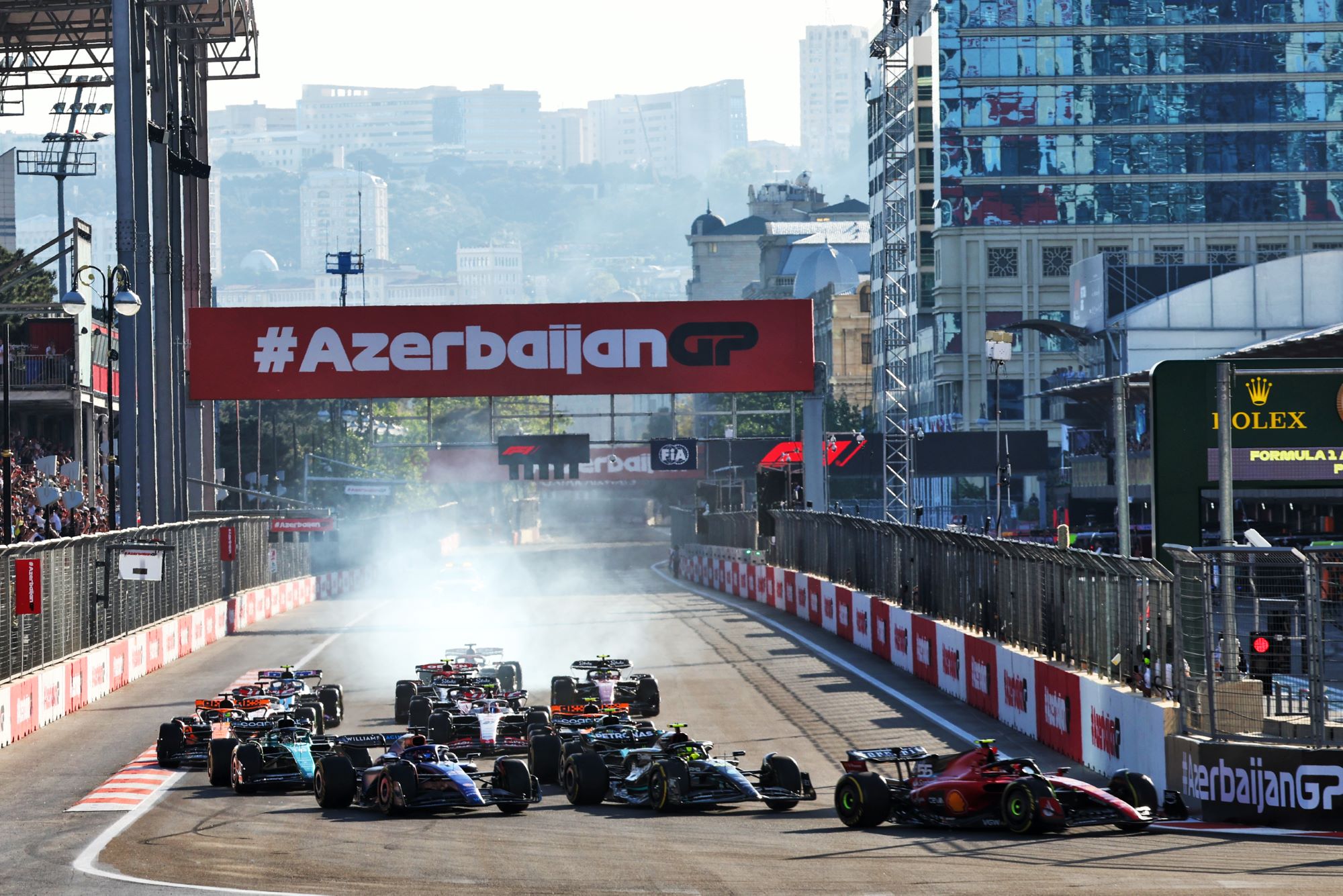 Fotos: as imagens da Sprint do GP do Azerbaijão, marcada por discussão entre Verstappen e Russell F1 2023, GP do Azerbaijão, Baku, Sprint