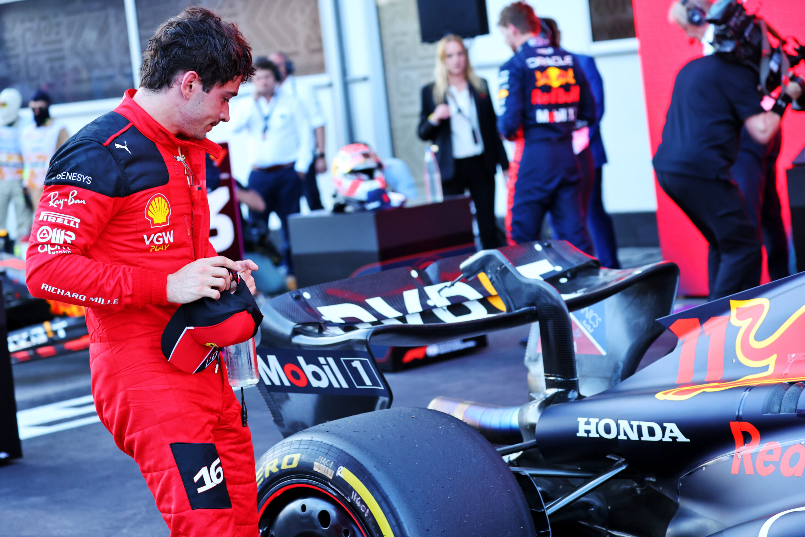 Fotos: as imagens da Sprint do GP do Azerbaijão, marcada por discussão entre Verstappen e Russell F1 2023, GP do Azerbaijão, Baku, Sprint