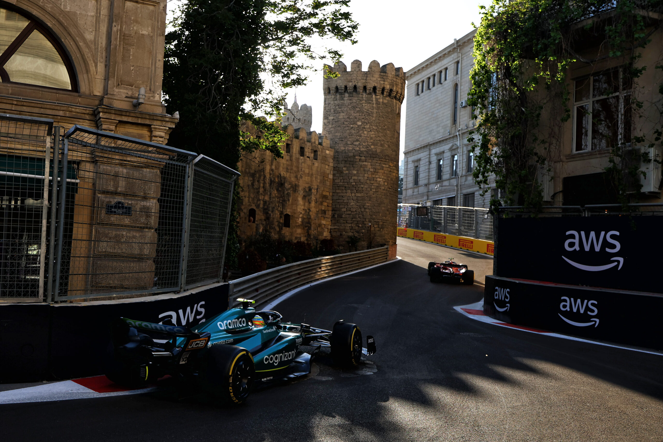 Fotos: as imagens da Sprint do GP do Azerbaijão, marcada por discussão entre Verstappen e Russell F1 2023, GP do Azerbaijão, Baku, Sprint