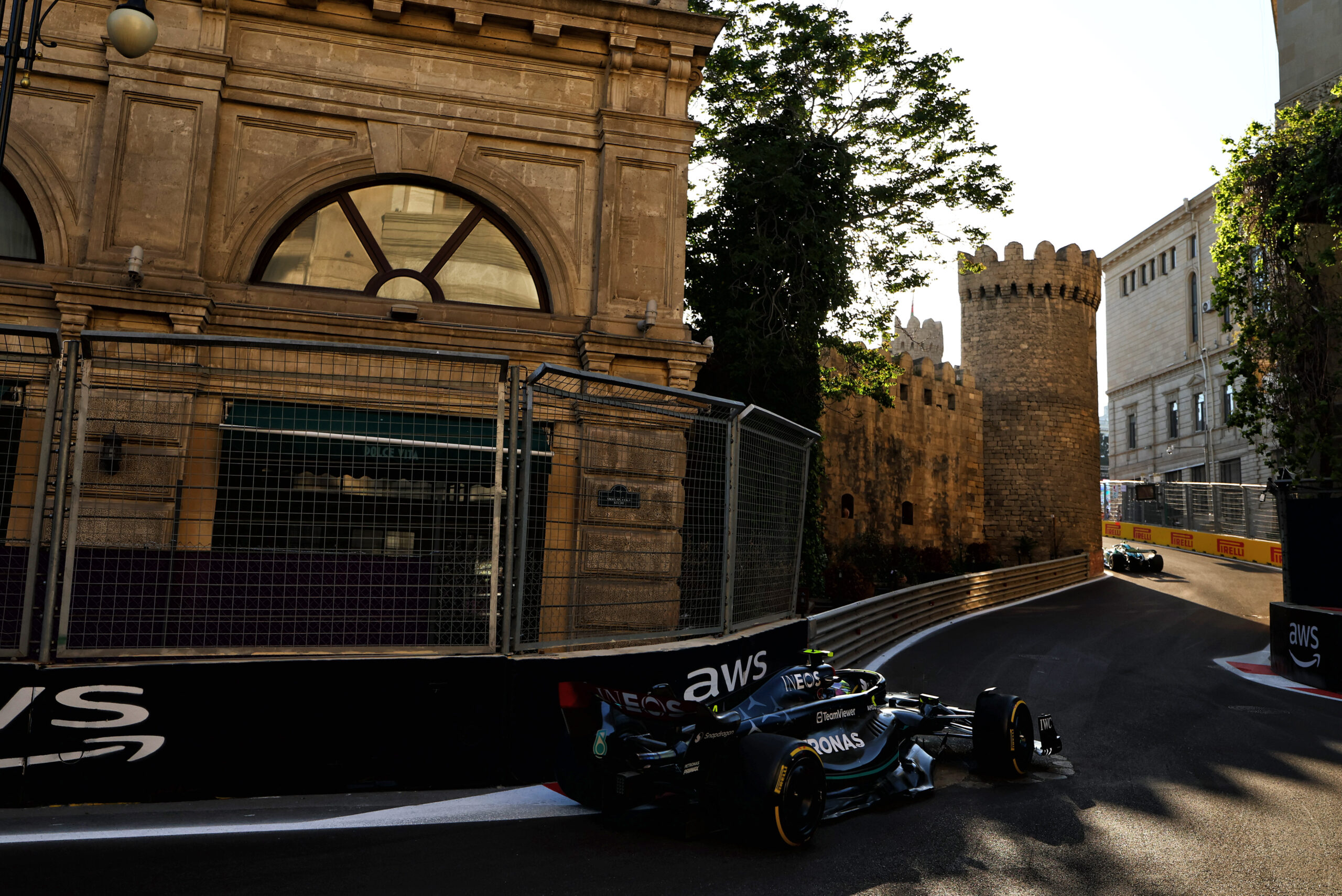 Fotos: as imagens da Sprint do GP do Azerbaijão, marcada por discussão entre Verstappen e Russell F1 2023, GP do Azerbaijão, Baku, Sprint