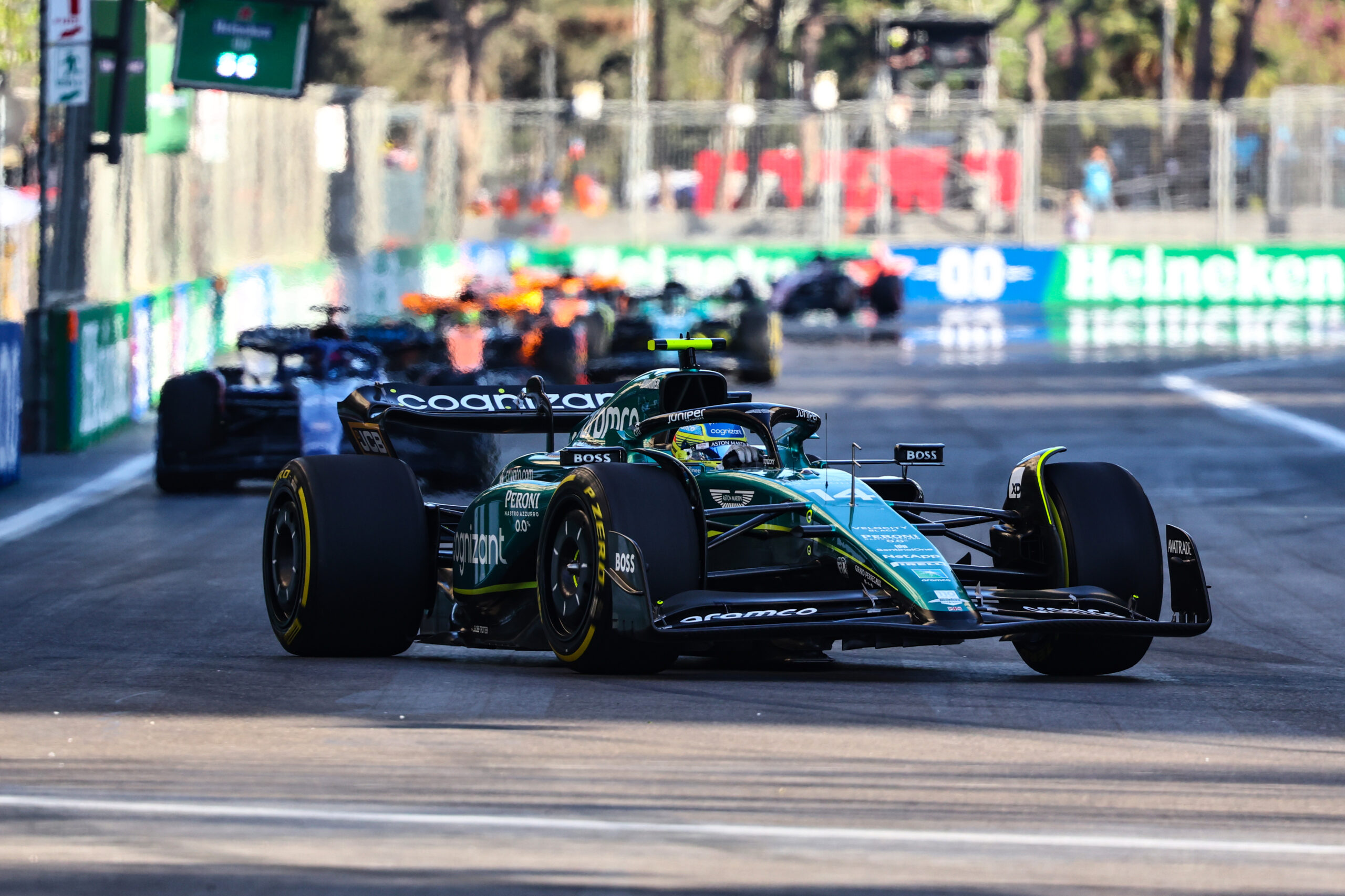 Fotos: as imagens da Sprint do GP do Azerbaijão, marcada por discussão entre Verstappen e Russell F1 2023, GP do Azerbaijão, Baku, Sprint
