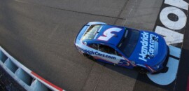 NASCAR: Larson vira líder no final e vence em Richmond