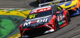Dudu Barrichello escala pelotão em Interlagos, mas é atingido no fim da etapa da Stock Car