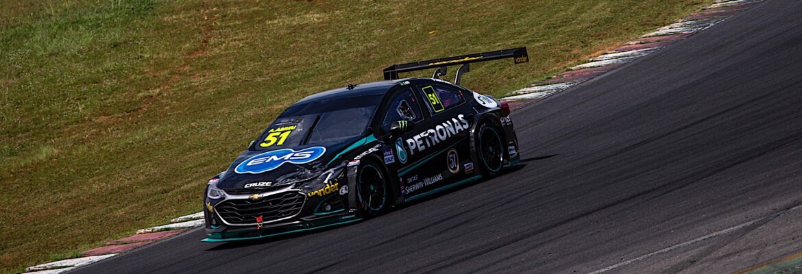 Átila Abreu escala pelotão e faz ultrapassagem memorável em Goiânia, mas fica sem pontos