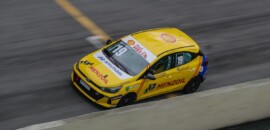 Enzo Gianfratti larga na primeira fila na Copa Shell HB20 em Interlagos