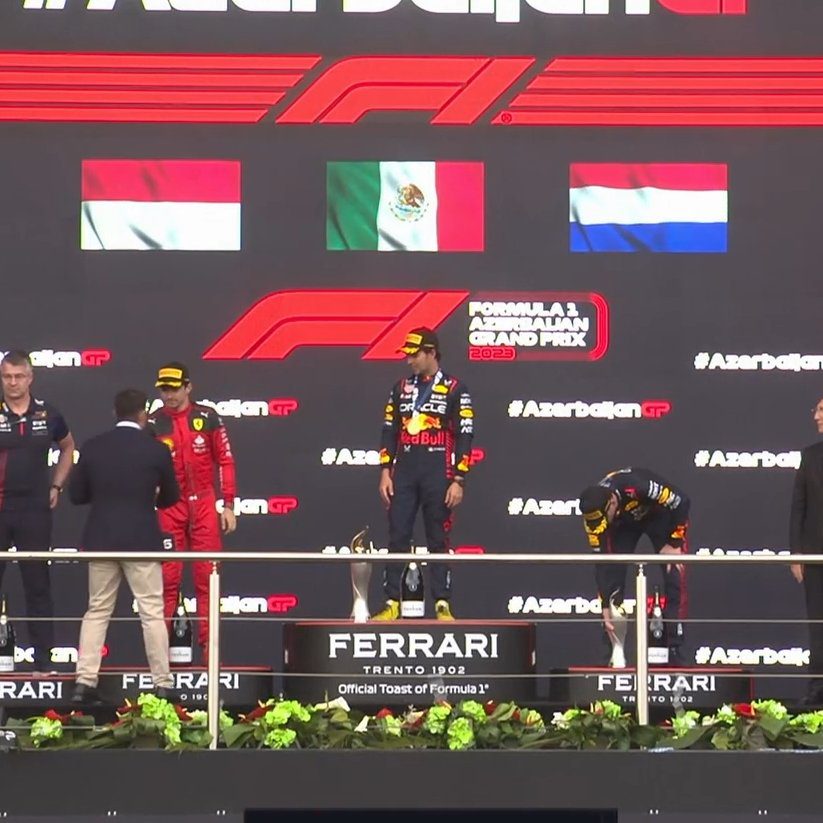 F1: Leclerc se confunde e sobe em degrau errado no pódio do GP do Azerbaijão