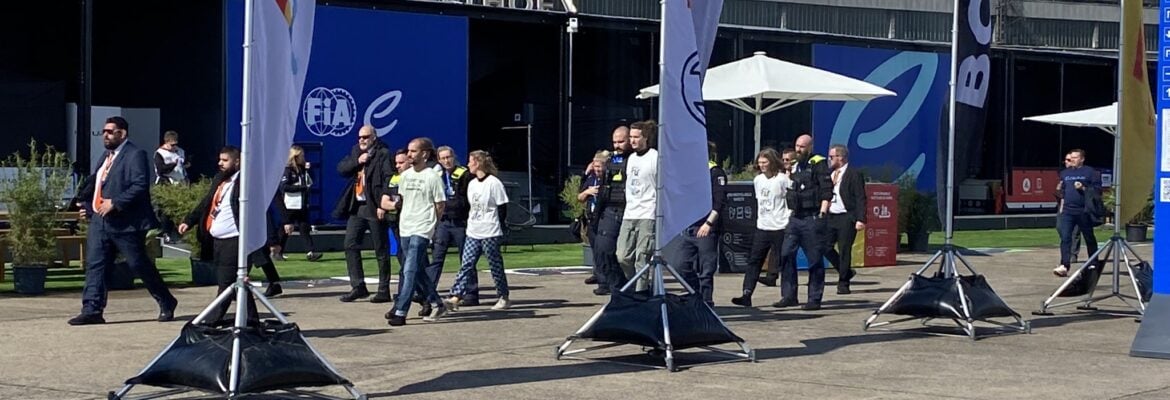 Largada da Fórmula E é atrasada por conta de manifestantes em Berlim