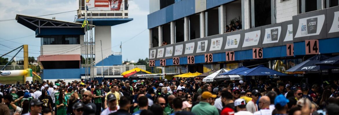 Visitação aos boxes na Stock Car dá oportunidade de encontro entre fãs e pilotos