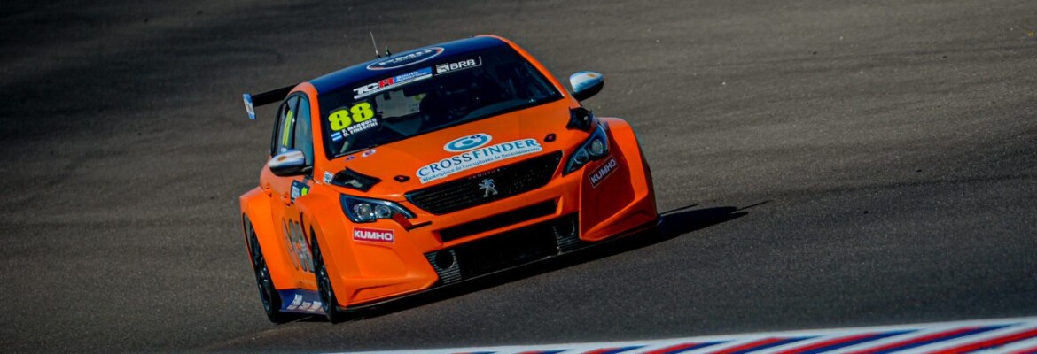 TCR: Marques comemora segundo lugar e elogia “uma incrível pilotagem do Damian”