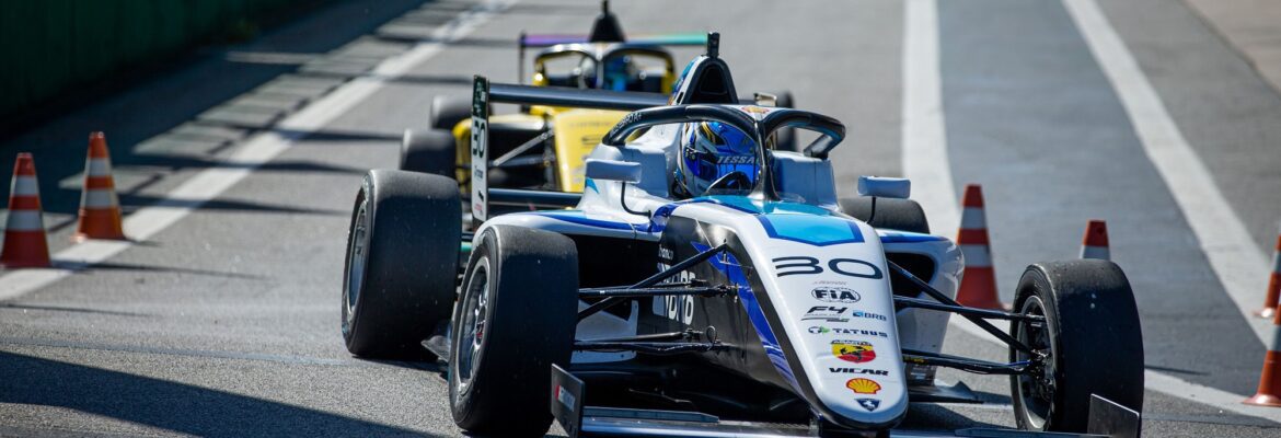 Tessaro domina de ponta a ponta e vence corrida 1 da F4 Brasil em Interlagos