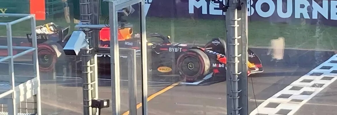 F1: Verstappen admite que estava “no limite” da demarcação do colchete durante relargada