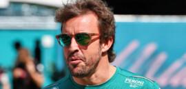 F1: Sem ameaças na pista, Alonso confirma que assistiu corrida pelos telões em Miami