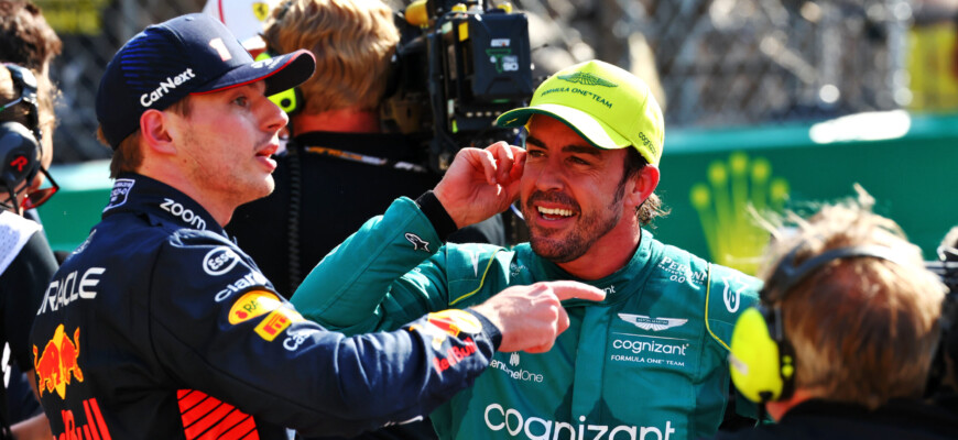 F1: Alonso revela su admiración y confianza en Verstappen y Pérez