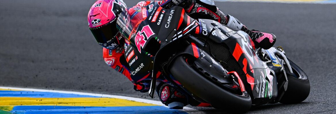 Espargaró reclama de fãs espanhóis: “só apoiam um e te chamam de chorão”