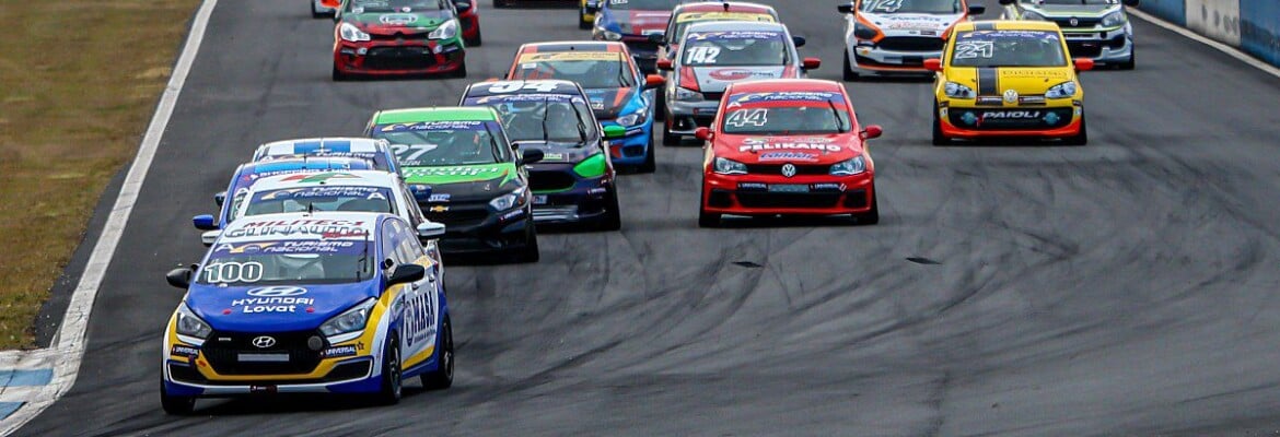 HB20 da Turismo Nacional é mais potente que modelo de rua e de versão vista em campeonato monomarca