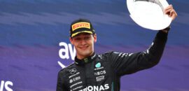 F1: Russell continua confiante mesmo sendo superado por Hamilton em 2023