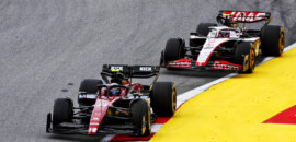 F1: Alfa Romeo celebra pontuação de Zhou no GP da Espanha