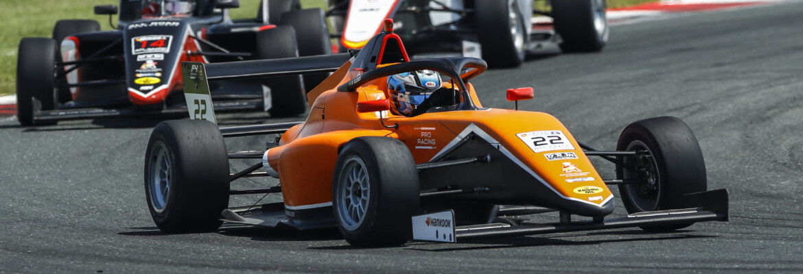 Pedro Clerot conquista novo top-5 e mantém vice-liderança na F4 espanhola