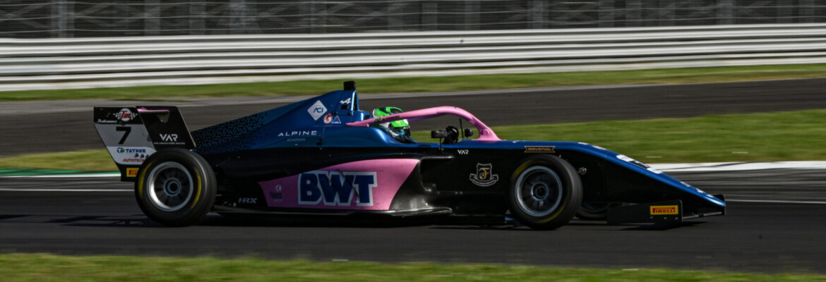 F4: Matheus Ferreira conquista top-10 em Monza e tem final de semana com várias ultrapassagens