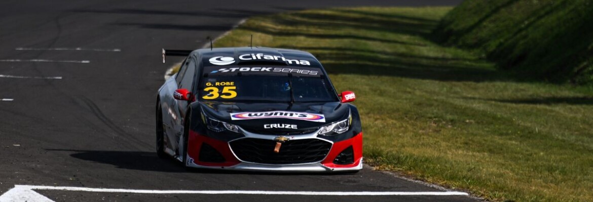 Stock Series: Robe fatura pole em Cascavel