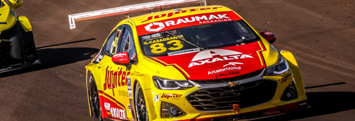 Gabriel Casagrande vai ao pódio em Cascavel e assume liderança da Stock Car
