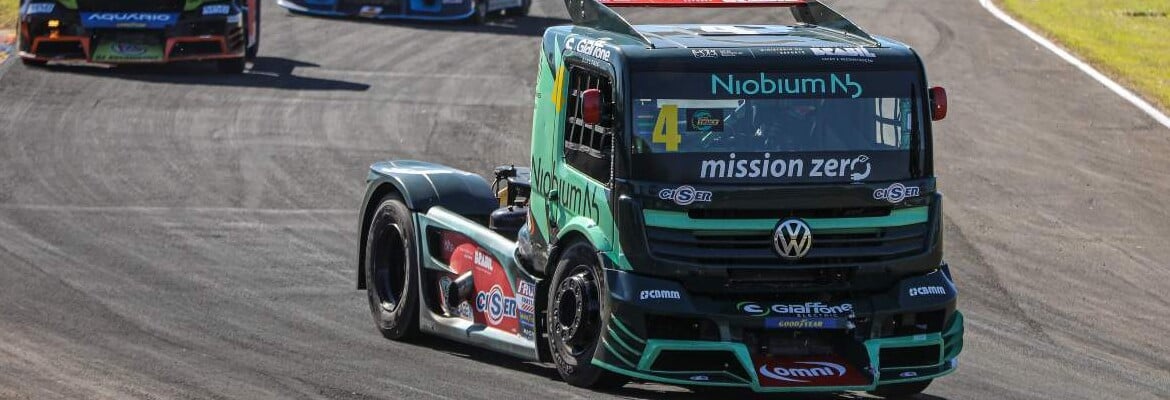 Felipe Giaffone conquista mais dois pódios em Londrina e fecha etapa apenas quatro pontos da liderança na Copa Truck