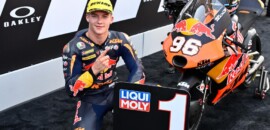 Holgado vence prova da Moto3 na Itália com ultrapassagem no fim; Moreira é 7º