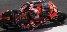 Pedro Acosta assume liderança no início e vence sem problemas Moto2 na Itália