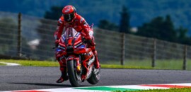 Lorenzo se preocupa com pilotos da MotoGP: “motos estão realmente assustadoras”