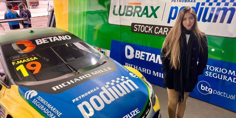 Lubrax | Podium Stock Car Team participa do FIA Girls on Track em Cascavel