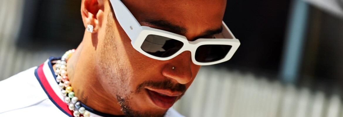 Irmão de Lewis Hamilton brinca sobre vaga na F1: “Devo atender a ligação da Mercedes?”