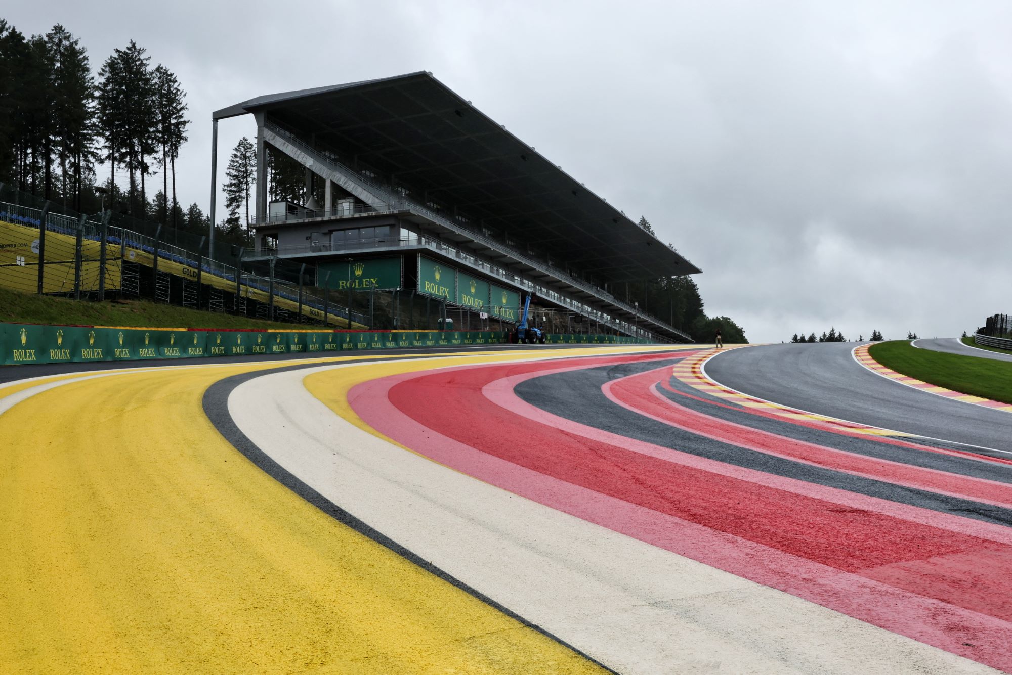 F1: Chuva e homenagem para Hubert; as imagens desta quinta-feira antes do GP da Bélgica, em Spa F1 2023, GP da Bélgica, Spa