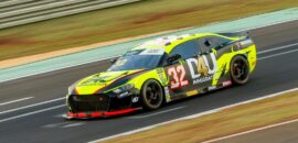 Rafael Reis vence corrida 2 da Nascar Brasil em Cascavel com carro da D4U