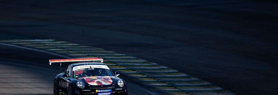 Taurisano perde liderança, supera Bassani e vence primeira na Sprint Challenge da Porsche Cup em Interlagos