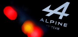 Podcast: Bortoleto teria recebido ajuda de Ecclestone; Alpine F1 assume motores Mercedes em 2026