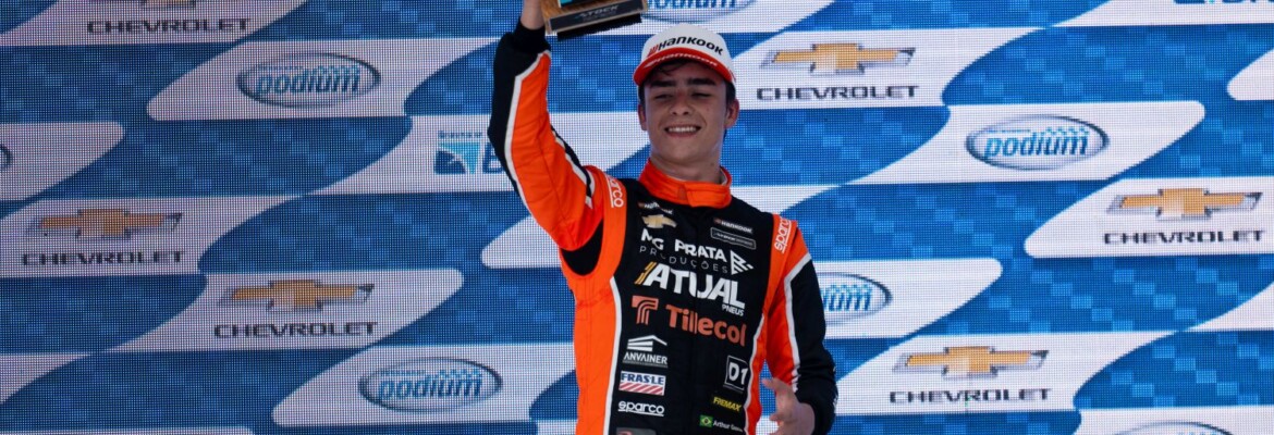 Título dos ‘rookies’ e luta por vitórias: Arthur Gama lista metas na Stock Series