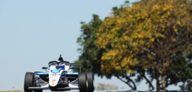 Tessaro domina primeiro dia de treinos da F4 Brasil no Velocitta