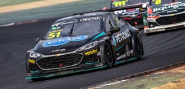 Com estratégia e velocidade, Átila Abreu vence a histórica corrida 600 da Stock Car em Goiânia