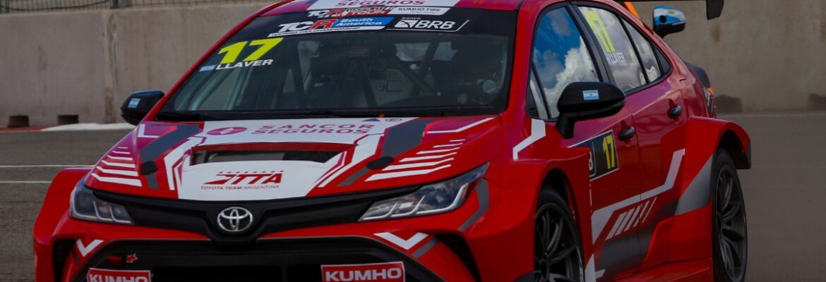 Llaver supera Cardoso e vence corrida 2 do TCR South America em La Pedrera