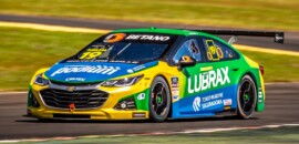 Asa quebrada atrapalha sexta-feira de Massa na Stock Car no Velopark