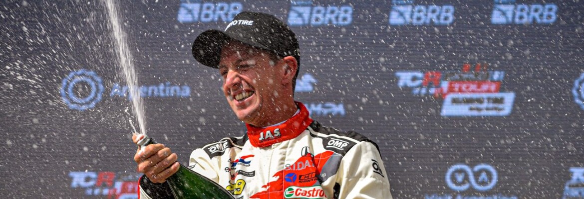 TCR: argentinos comemoram triunfo em pista de La Pedrera