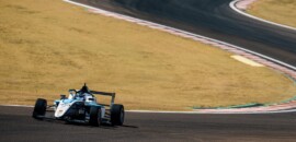 Tessaro ultrapassa Callejas e vence corrida 2 da Fórmula 4 Brasil no Velocitta