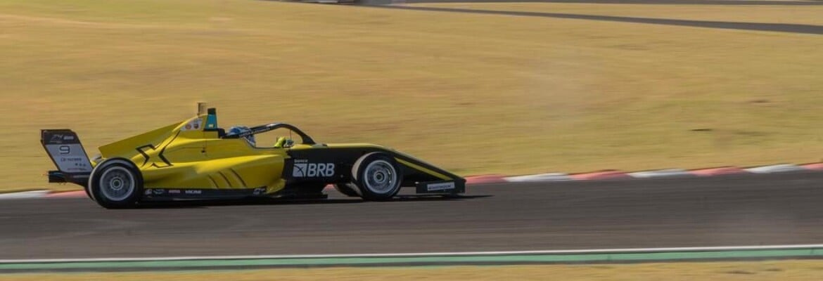 Lucca Zucchini completa etapa do Velocitta da F4 Brasil com novo top-5