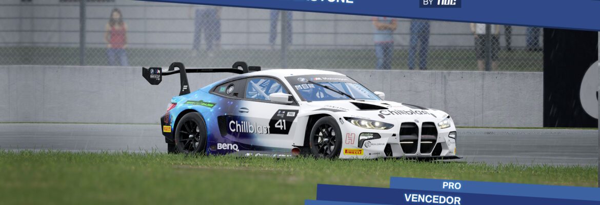 BMW M Cup by F1BC: Fidel Moreira vence Desafio na Chuva em Silverstone
