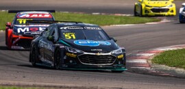 Átila Abreu vence a corrida 2 da Stock Car no Velopark