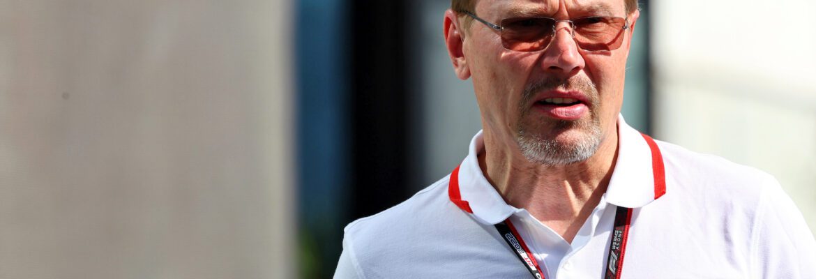 Häkkinen critica consistência de Perez na F1