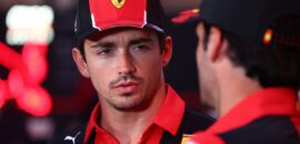 Sainz conquista pódio no Bahrein, sai na frente e ‘aluga triplex’ na cabeça de Charles Leclerc