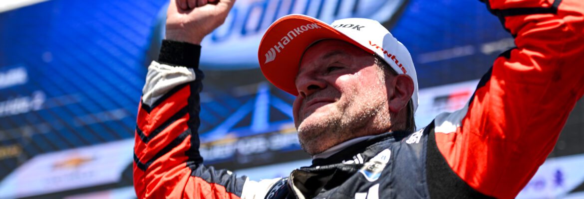 Barrichello comemora pódio na corrida 2 da Stock Car em Buenos Aires: “Seguimos fortes”