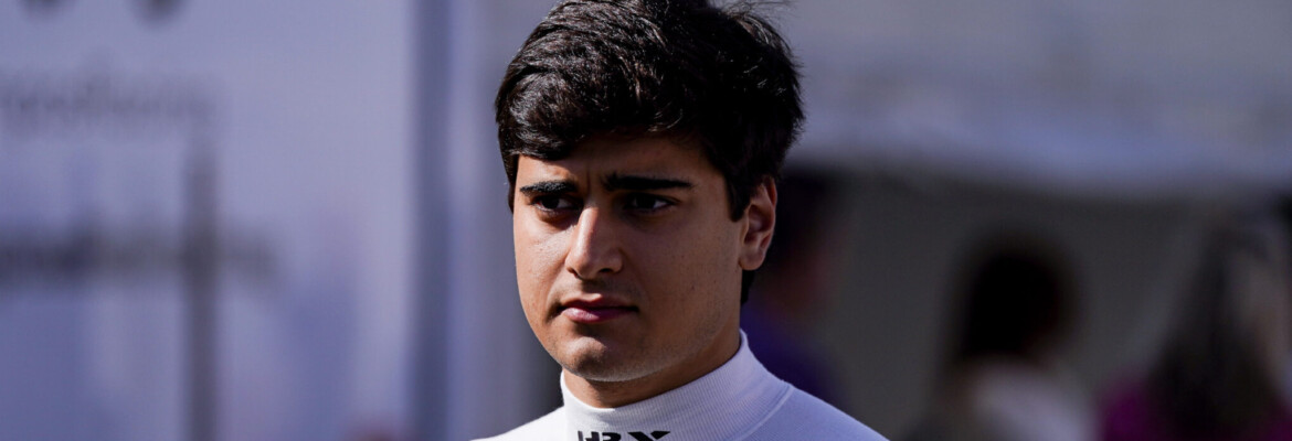 Caio Collet testa carro da equipe campeã da Indy NXT em Indianápolis