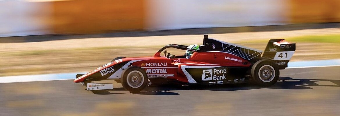 Fefo Barrichello encara em Valência a penúltima etapa da temporada da Fórmula 4 Espanhola